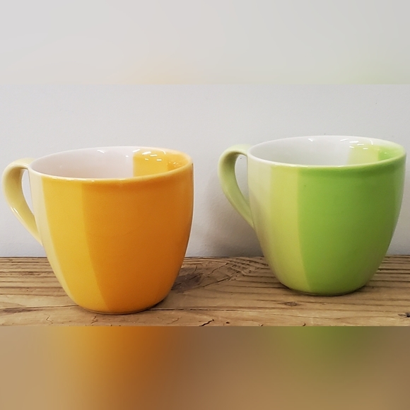 Starbuck 2005 Green Stripe Cup & Yellow Stripe Cup - Picture 10 of 11